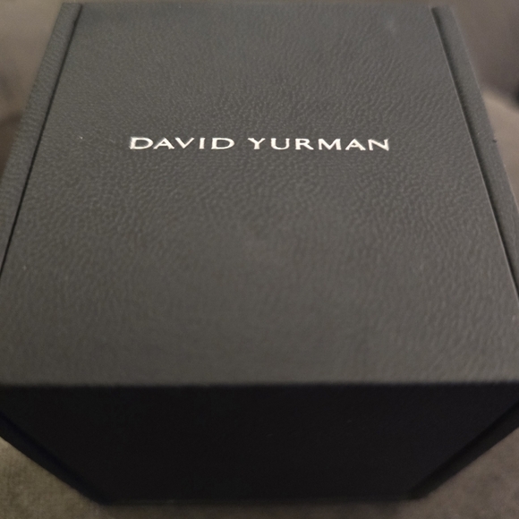 David Yurman Novella Ring - Blue Topaz & Diamond - Picture 10 of 12